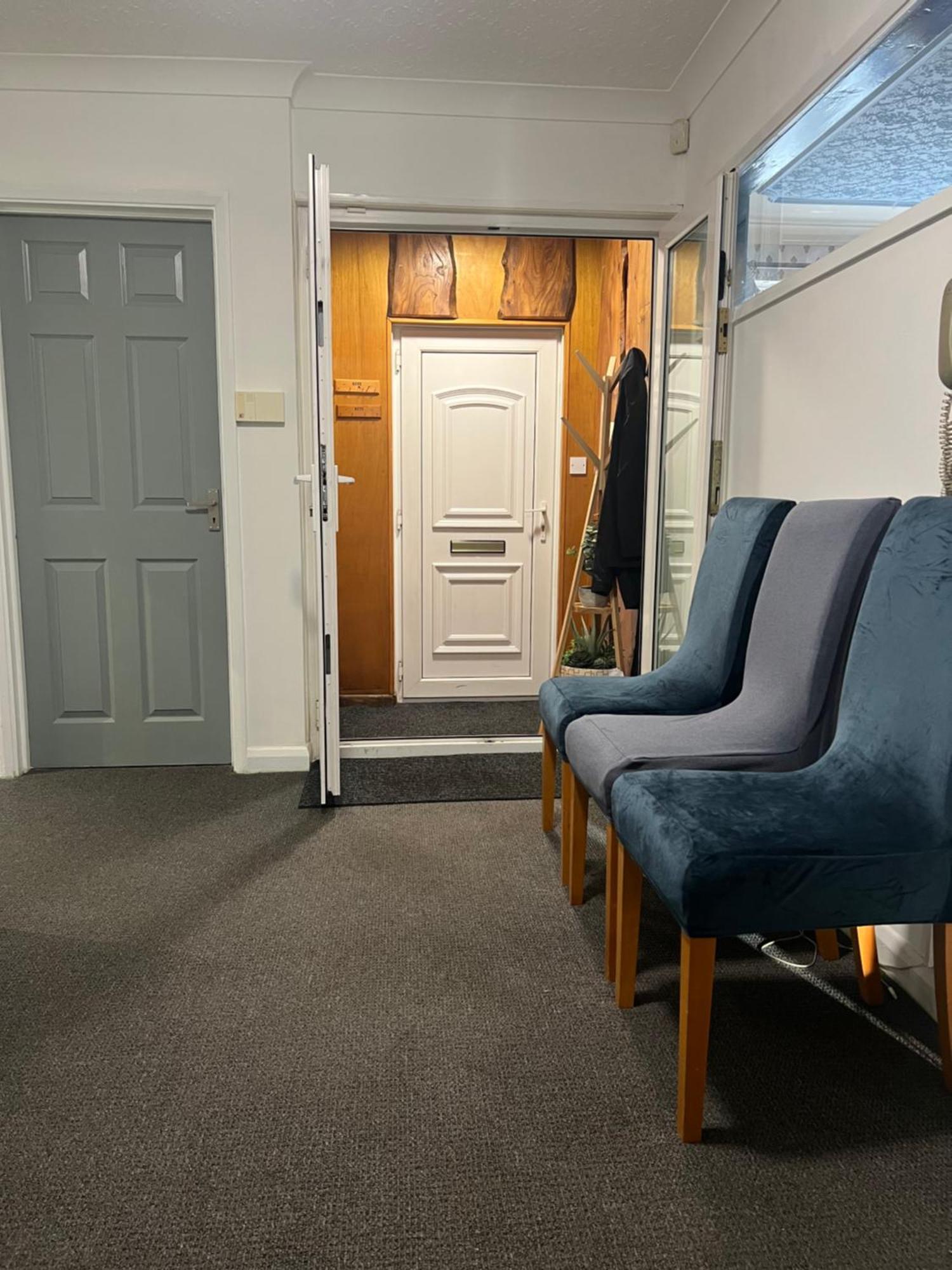 Double Room At The Bungalow With Shared Shower Room Kettering Exterior photo